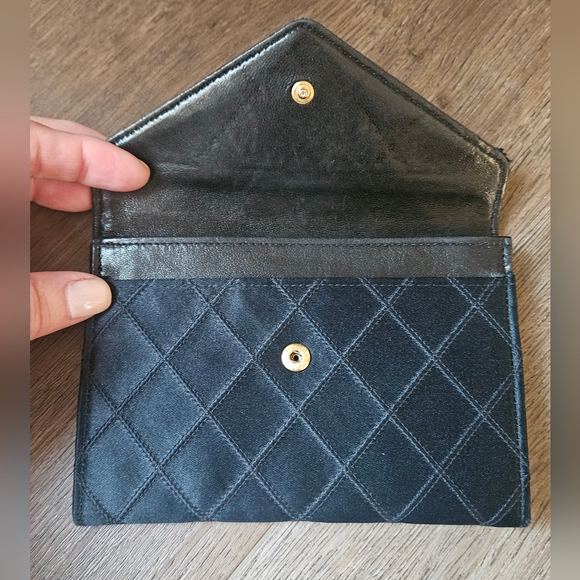Chanel single flap Wallet in Great condition - Picture 8 of 12